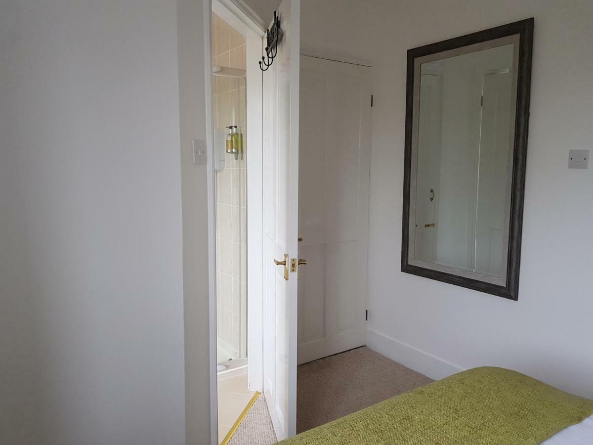 Wisteria Haze Bed & Breakfast Cranfield Bagian luar foto